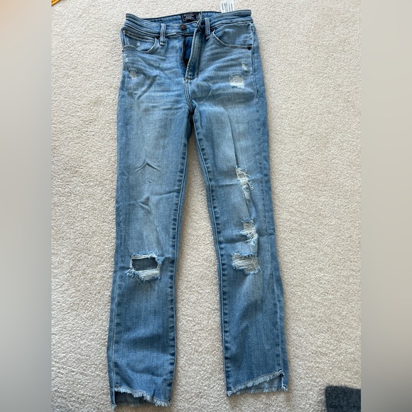 Abercrombie & Finch Straight High Rise Ankle Jeans - Picture 1 of 3